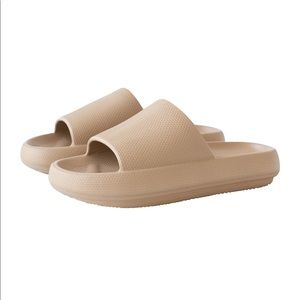 Pillow Slides/Sootheez Slippers
